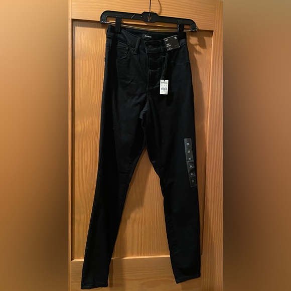 Express Black Curvy Skinny High Rise Comfort Stretch Waist Jeans NWT - Picture 1 of 5